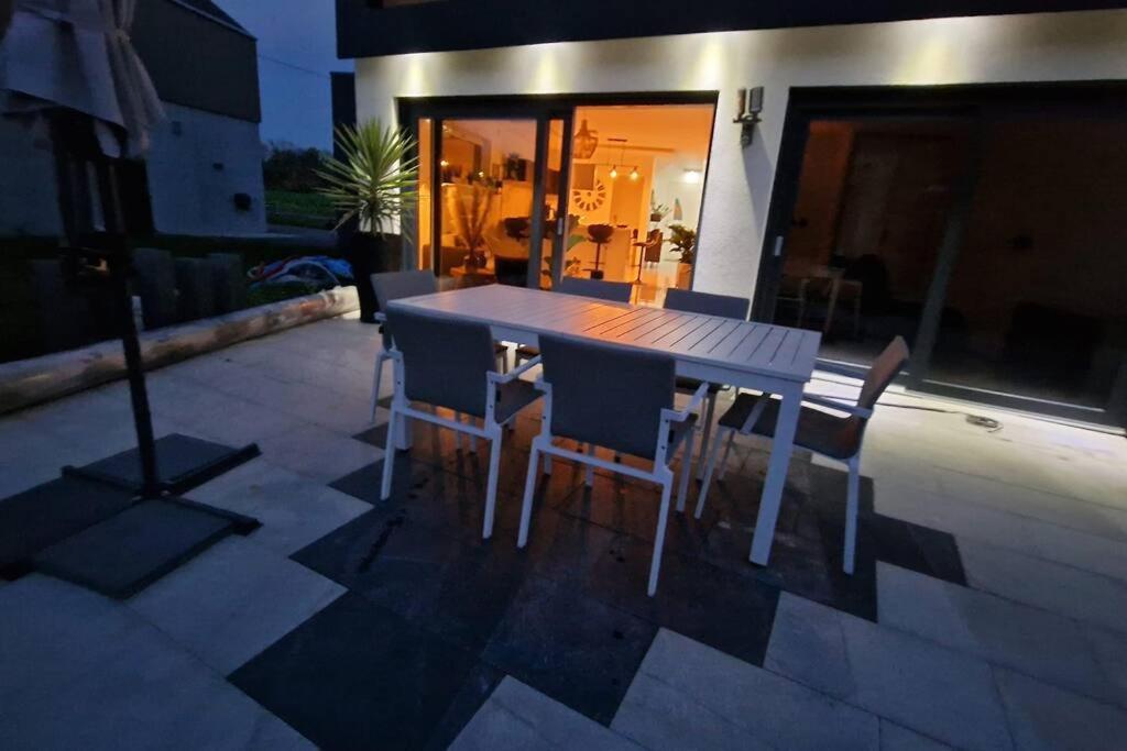 Suite Prestige Logement Neuf Avec Spa Et Ecran De Cinema En Rez De Jardin Colmar Extérieur photo