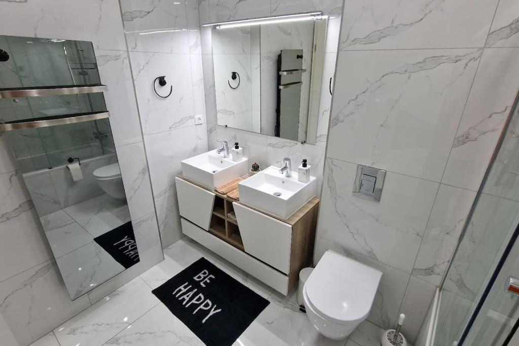 Suite Prestige Logement Neuf Avec Spa Et Ecran De Cinema En Rez De Jardin Colmar Extérieur photo